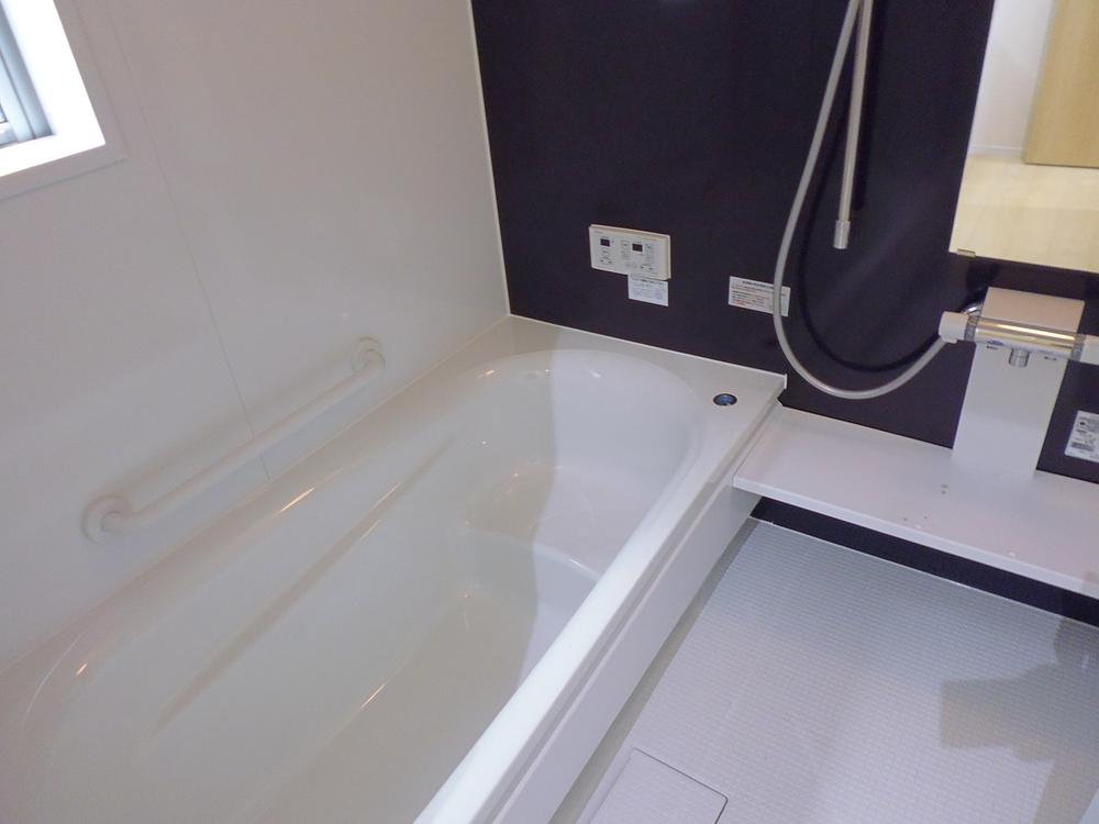 Bathroom. Building 2