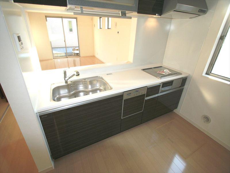 Kitchen. Same specifications