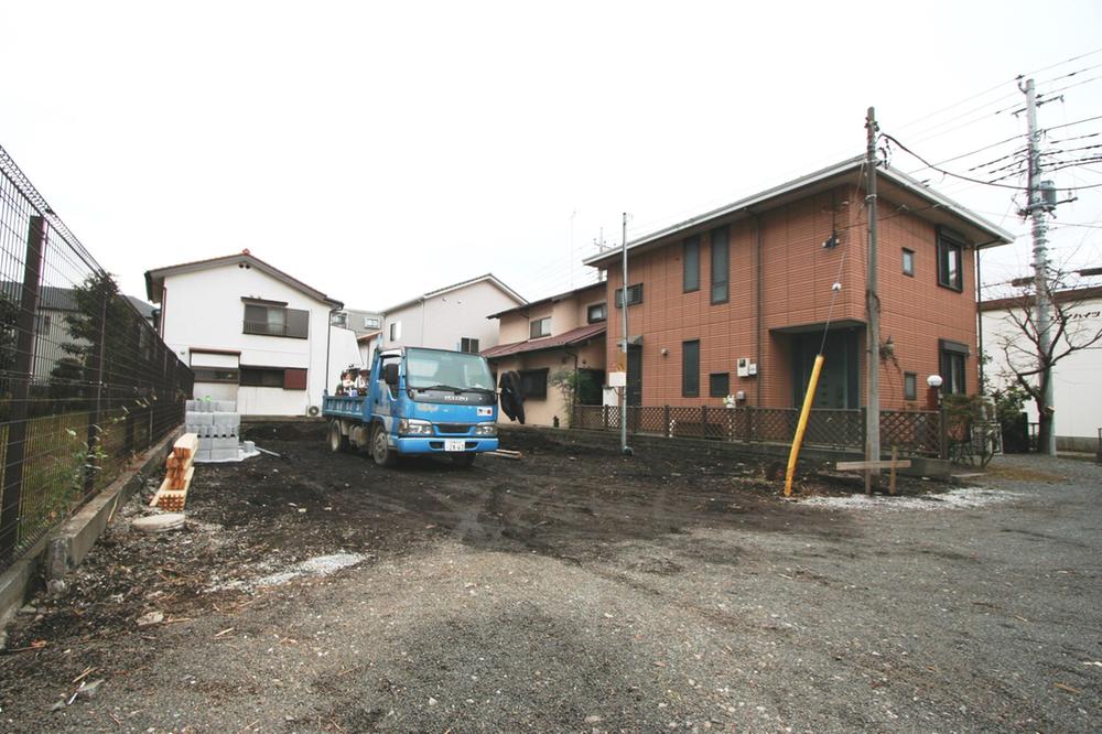 Local appearance photo. Local (12 May 2013) Shooting