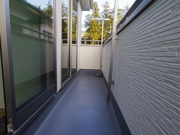 Balcony. Building 3 Local (11 May 2013) Shooting