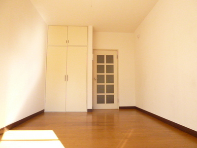 Living and room. 6 Pledge of Western-style ☆ It is with storage!