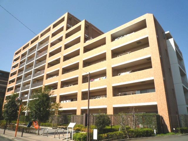 Local appearance photo. Local (10 May 2013) Shooting