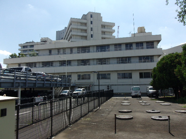 Hospital. Kitasato University 1900m to the hospital (hospital)