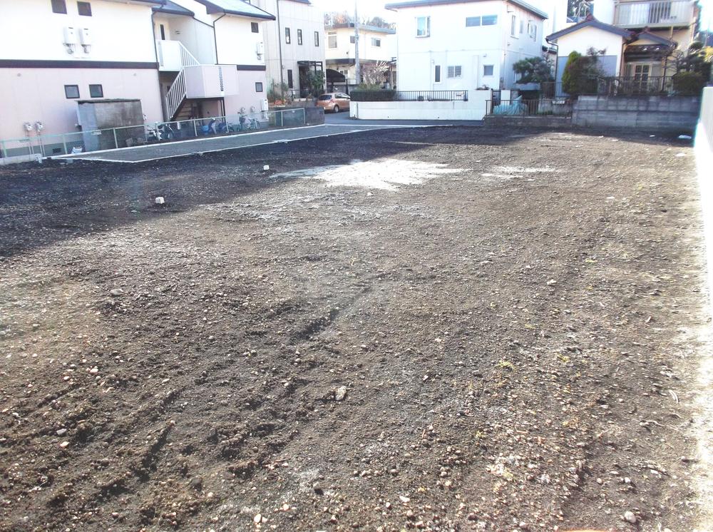 Local appearance photo. Local (12 May 2013) Shooting