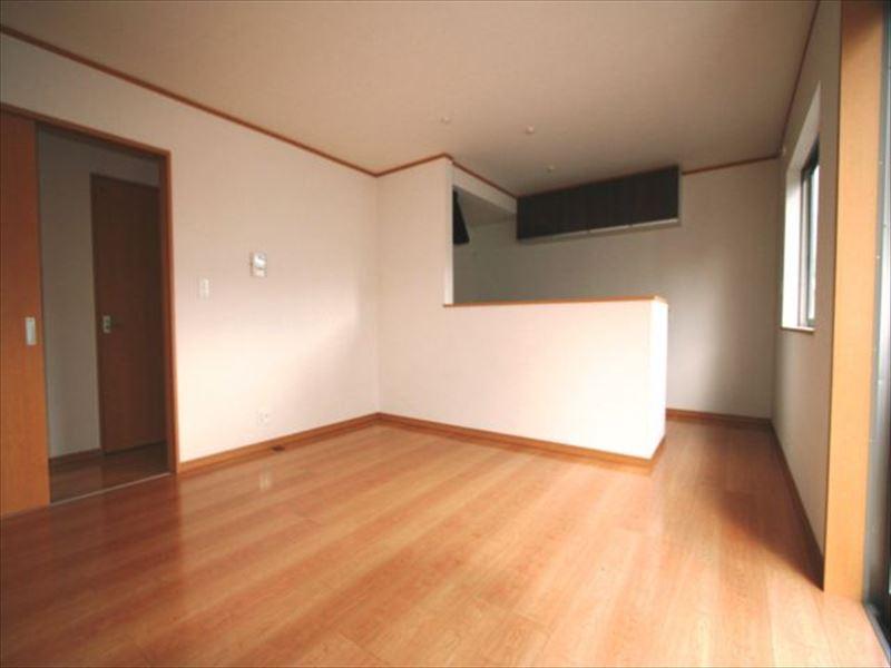 Same specifications photos (living)