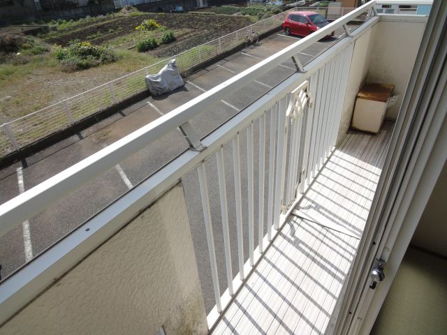 Balcony. ◇ comes with a southeast-facing veranda ◇