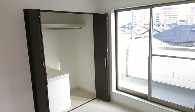 Non-living room. Indoor (12 May 2013) Shooting (2) Building