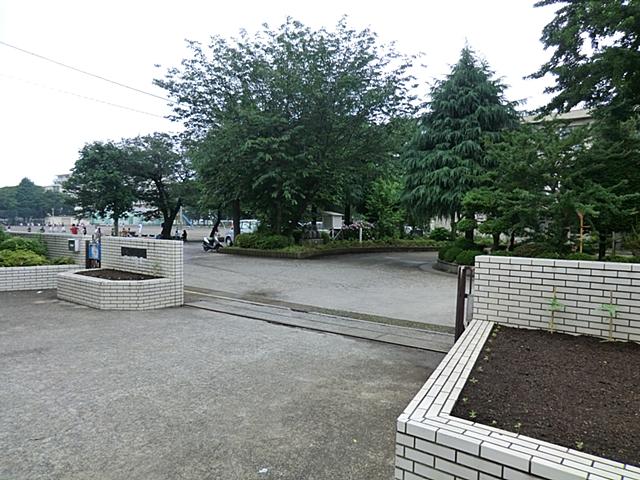 Primary school. 500m to Sagamihara City Taniguchi stand elementary school