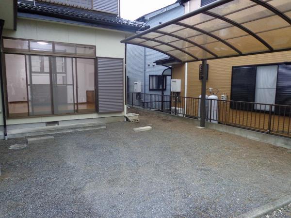 Parking lot