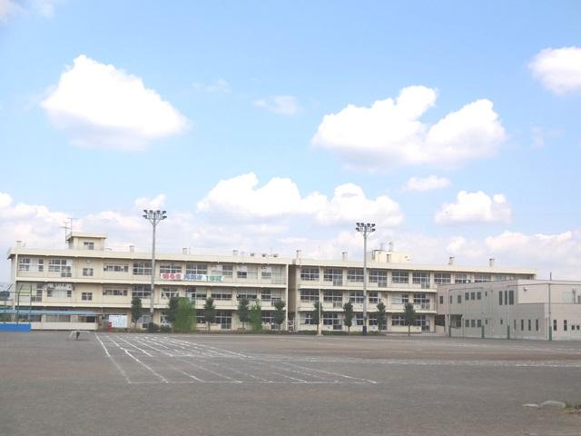 Primary school. Municipal Onuma 250m up to elementary school