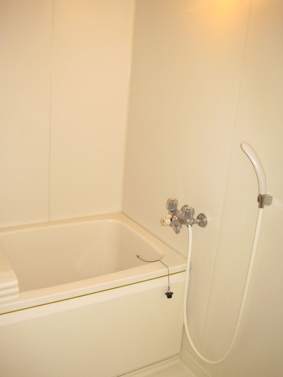 Bath. Automatic hot water Upholstery Reheating function