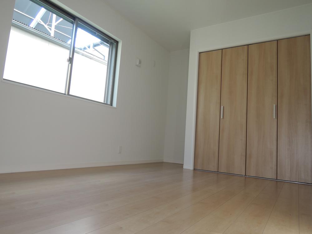 Non-living room. Indoor (12 May 2013) Shooting