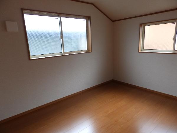 Non-living room. Indoor (10 May 2013) Shooting