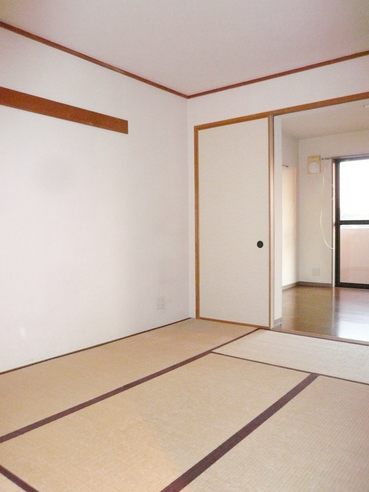 Living and room. Japanese-style room 6.0 tatami mats (1)  The same type ・ It will be in a separate dwelling unit photos. 