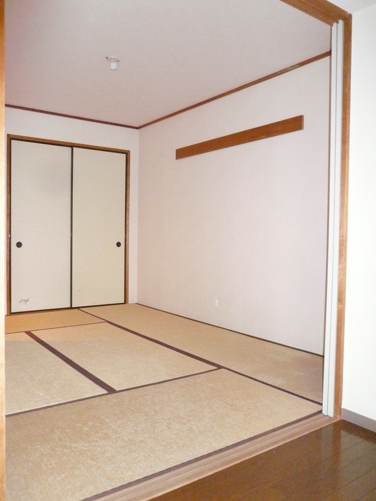 Living and room. Japanese-style room 6.0 tatami mats (2)  The same type ・ It will be in a separate dwelling unit photos. 
