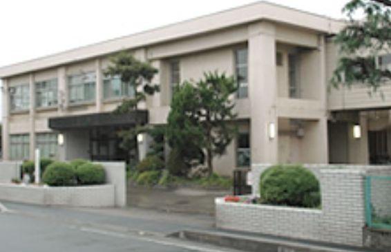 Primary school. Donglin 700m up to elementary school