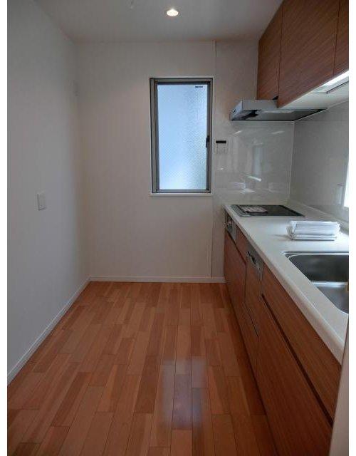 Kitchen. Indoor (April 2013) Shooting