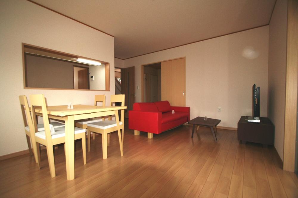 Living. Local (12 May 2013) Shooting