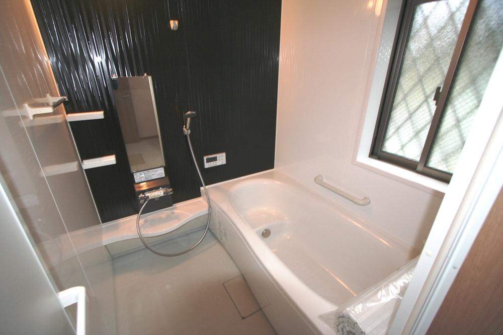 Bathroom. Local (12 May 2013) Shooting