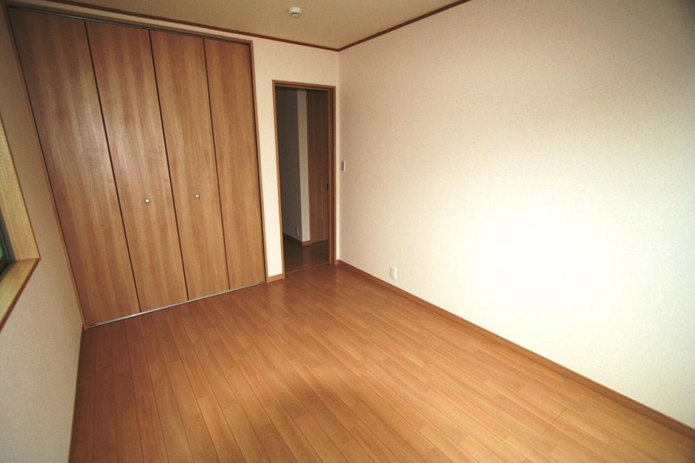 Non-living room. Local (12 May 2013) Shooting