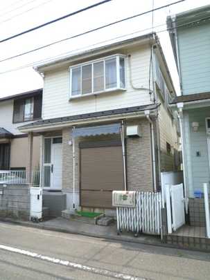 Local appearance photo. Exterior (1)