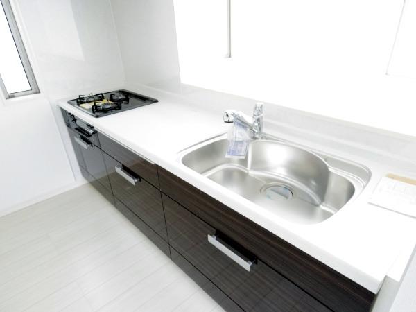 Kitchen. Indoor (10 May 2013) Shooting