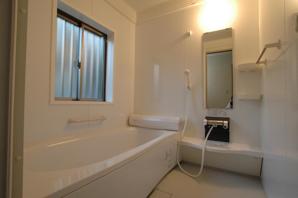 Same specifications photo (bathroom). Please heal the fatigue of the day stretched out his leg in a large bath ☆