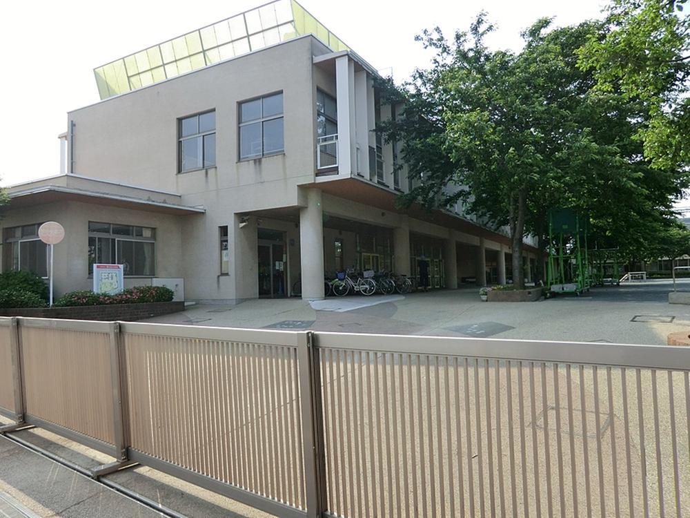Primary school. 1520m up the hill elementary school in Sagamihara Tatsuyume