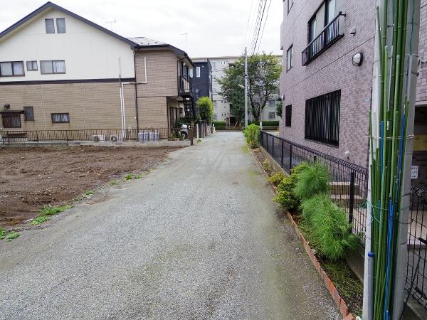 Local photos, including front road. Local (10 May 2013) Shooting