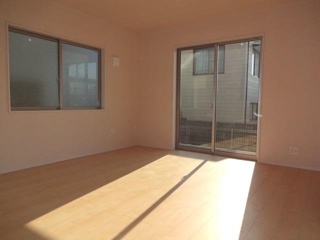 Living. Building 2 It is often a bright living per yang