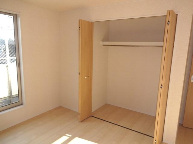 Receipt. Building 2 One between the storage There is depth