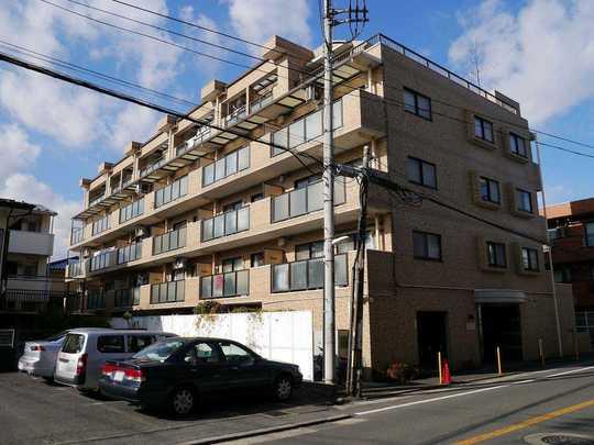 Local appearance photo. It is a renovated apartment in a good location of Odakyusagamihara Station 5-minute walk. It is very convenient environment end redevelopment in front of the station.