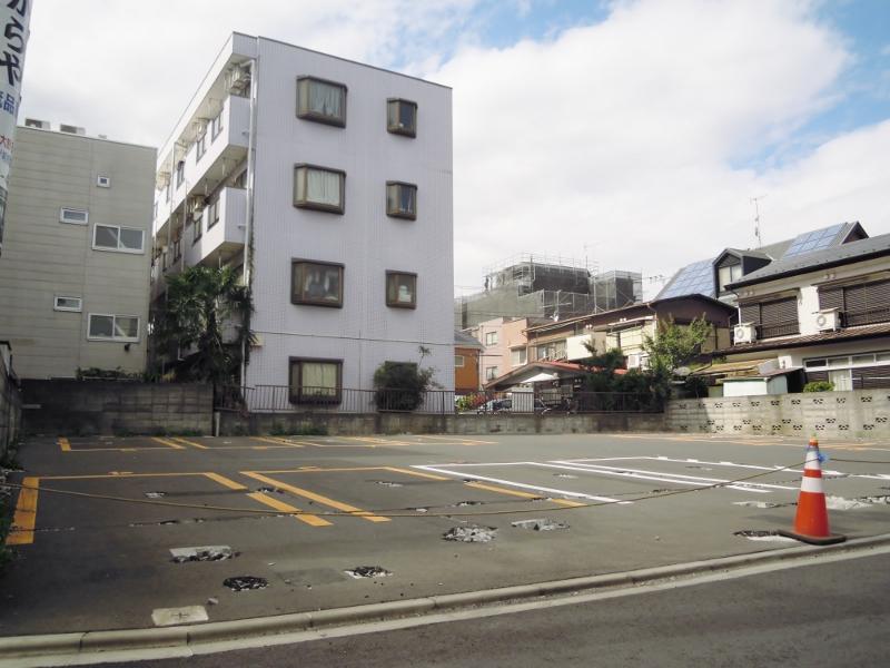 Local land photo. 39 tsubo 3 compartment. Neighborhood commercial district ・ Building coverage 80% ・ Volume rate of 300%