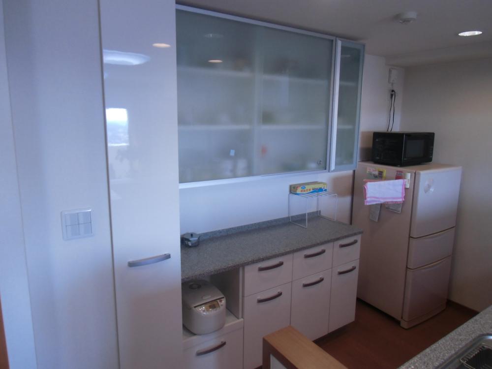 Kitchen. Indoor (11 May 2013) Shooting