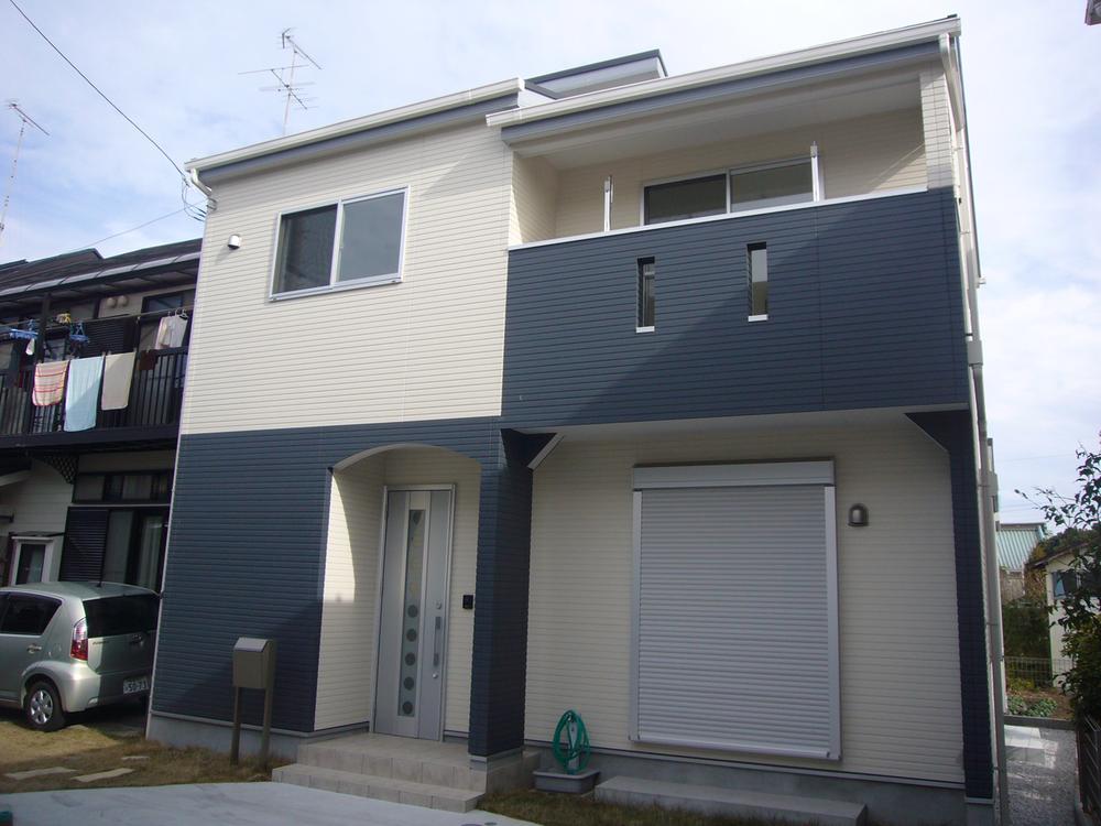 Local appearance photo. Local (12 May 2013) Shooting