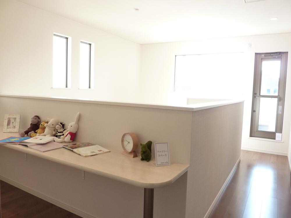 Other. Second floor family corner and corridor part. You can enjoy a sense of openness in the sense of unity with the atrium. Day is also good.