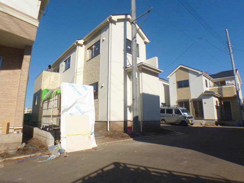 Local appearance photo. Local (12 May 2013) Shooting