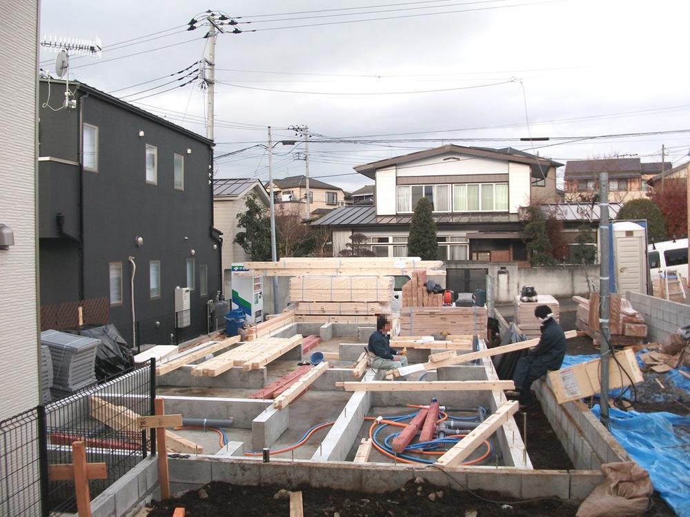 Local appearance photo. Local (12 May 2013) Shooting