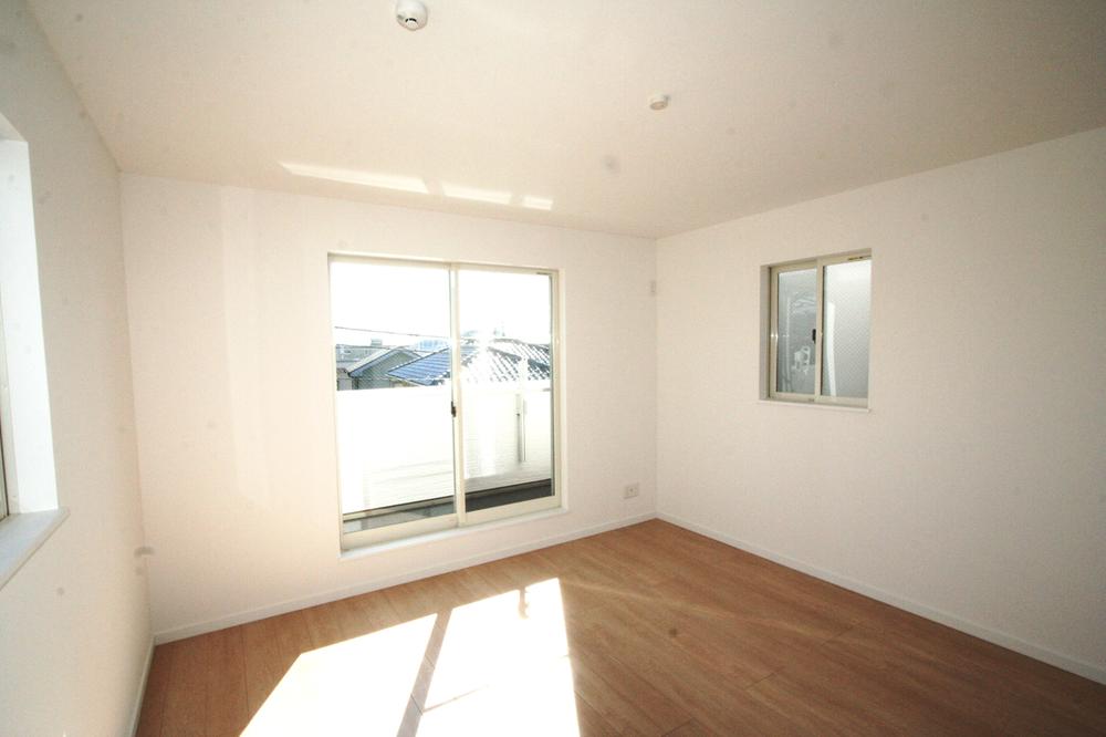 Non-living room. Indoor (11 May 2013) Shooting