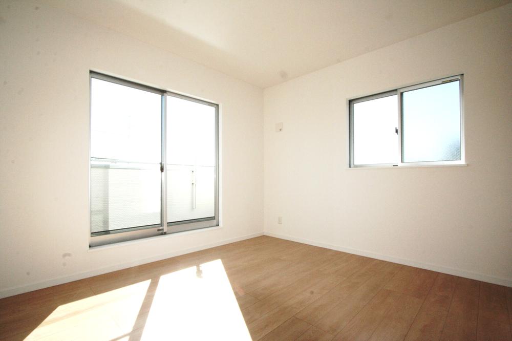 Non-living room. Indoor (11 May 2013) Shooting