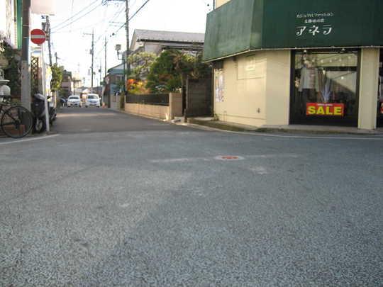 Local photos, including front road. Frontal road