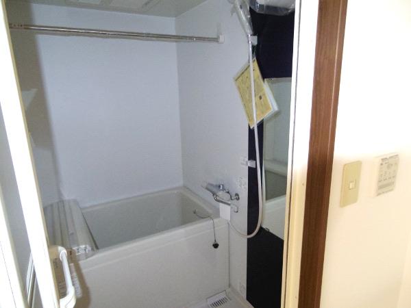 Bathroom. Indoor (11 May 2013) Shooting