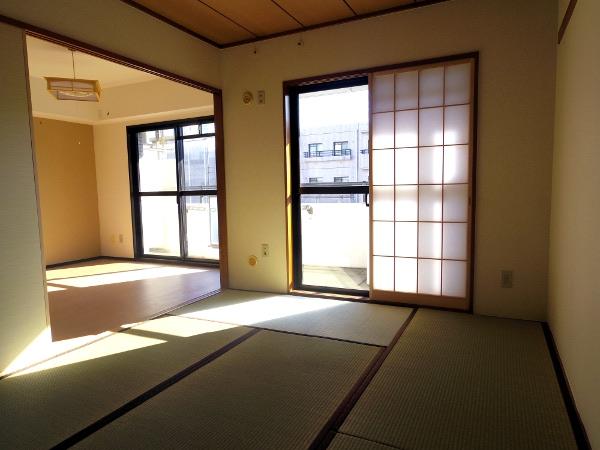 Non-living room. Indoor (11 May 2013) Shooting