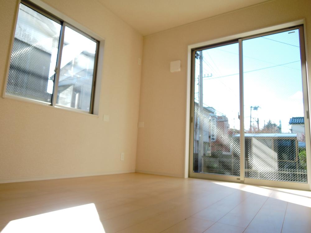 Non-living room. Local (12 May 2013) Shooting