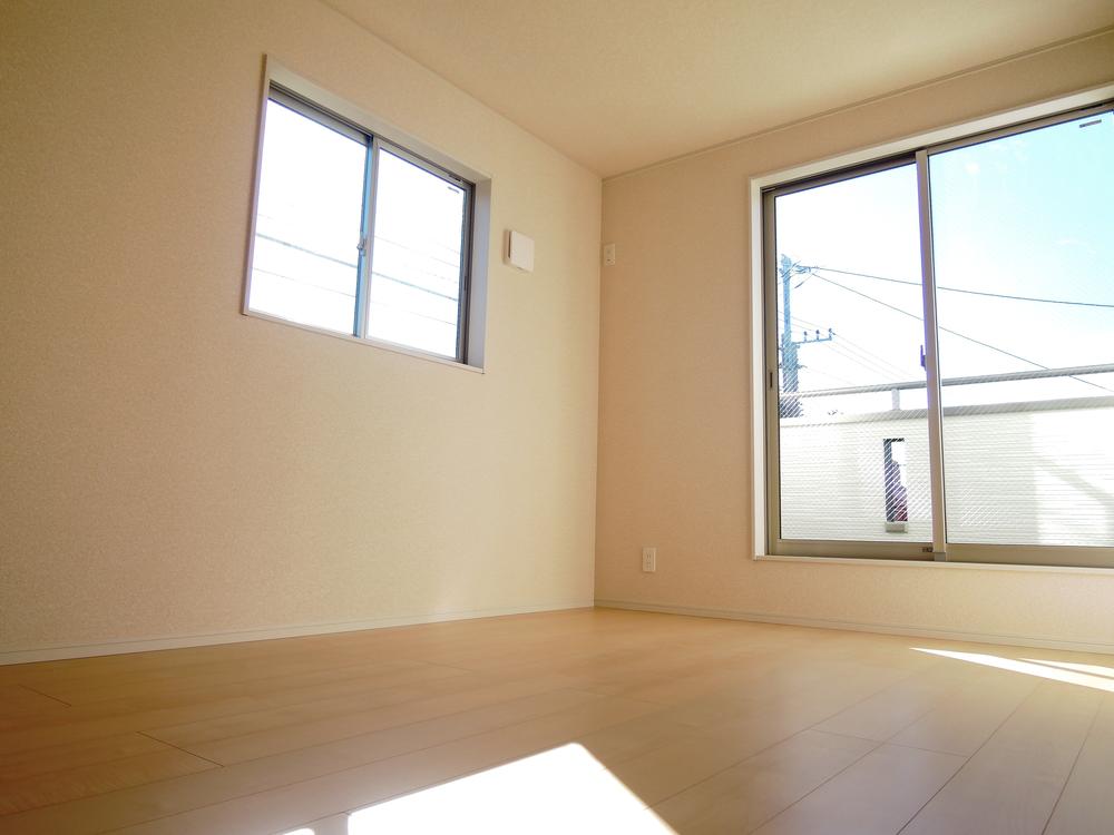 Non-living room. Local (12 May 2013) Shooting