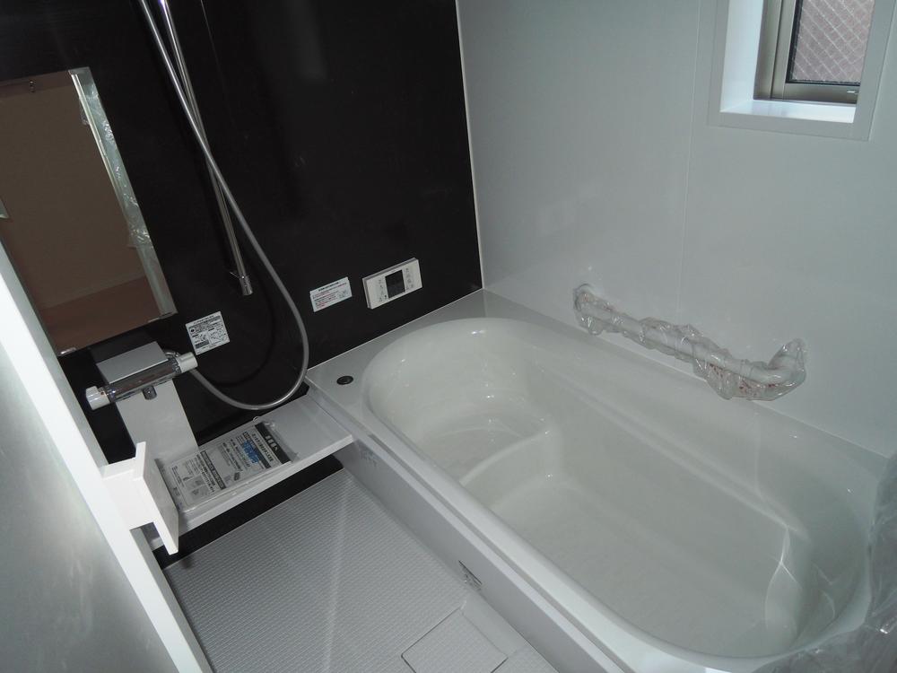 Bathroom. Local (12 May 2013) Shooting