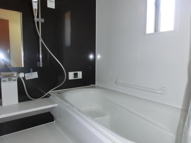 Bathroom. Building 2