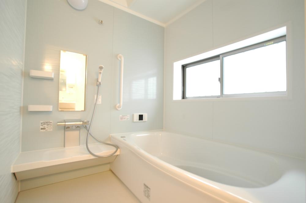 Same specifications photo (bathroom). Please heal the fatigue of the day stretched out his leg in a large bath ☆