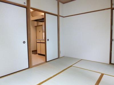 Living and room. 6 Pledge of Japanese-style room, Good even if I use in the bedroom. Also good to sleep grounder!