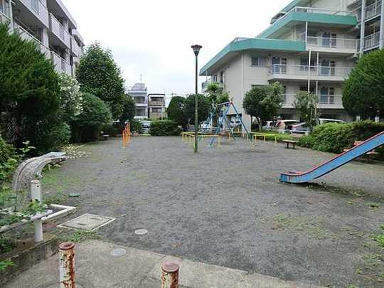 park. Minamidai 500m up to 5-chome park